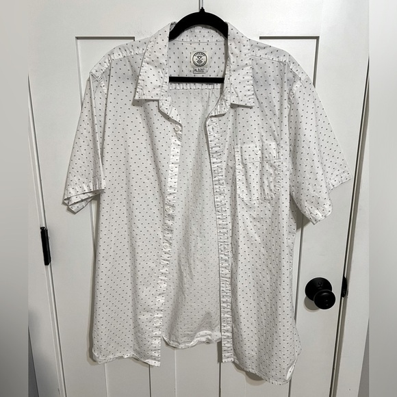Voyager Other - VOYAGER White Gray Button Short Sleeve pocket Shirt Geometric Stretch Men’s XL